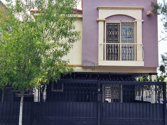 Casa en venta al sur de Saltillo en Hacienda el cortijo