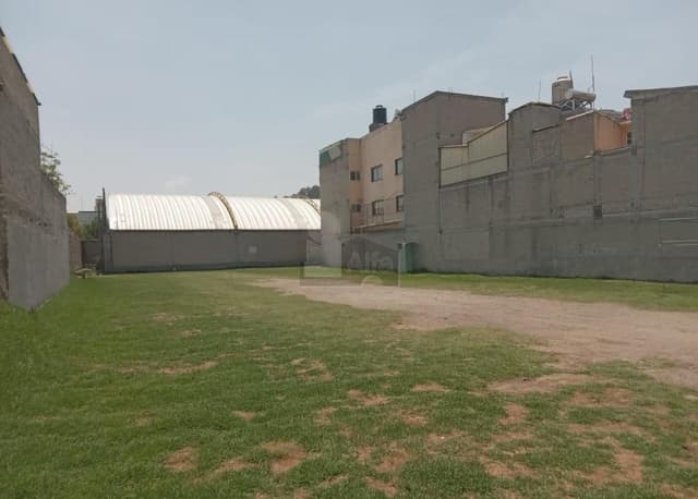 Terreno habitacional en venta en Santa Cruz, Metepec, México