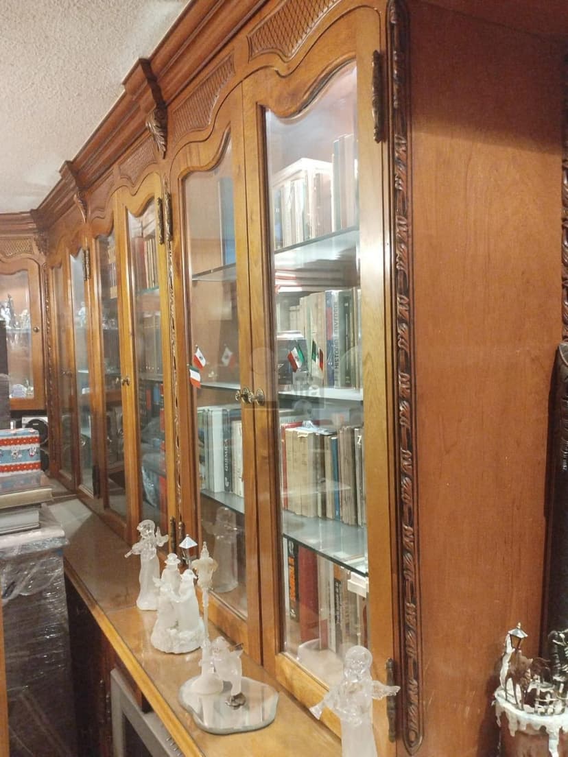 Gallery main