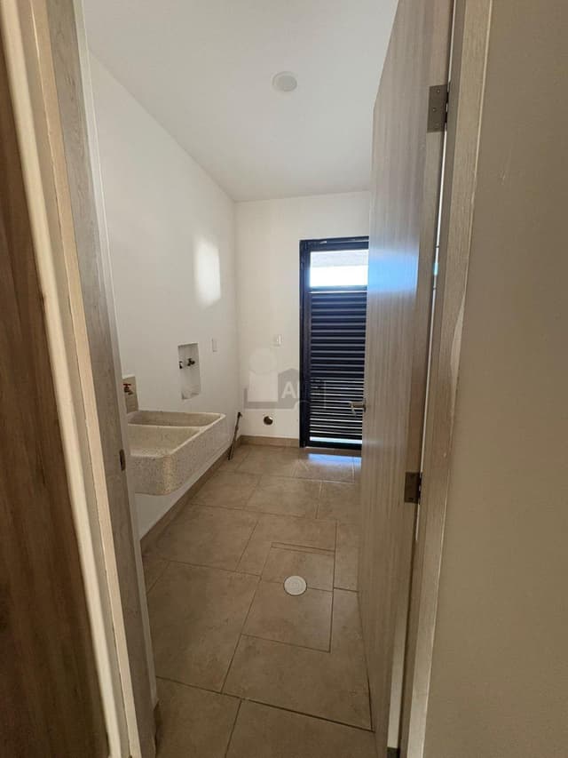 Casa en renta en privada con alberca en Juriquilla