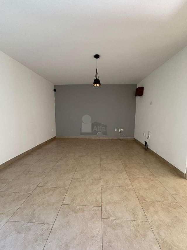 Casa en renta en privada con alberca en Juriquilla
