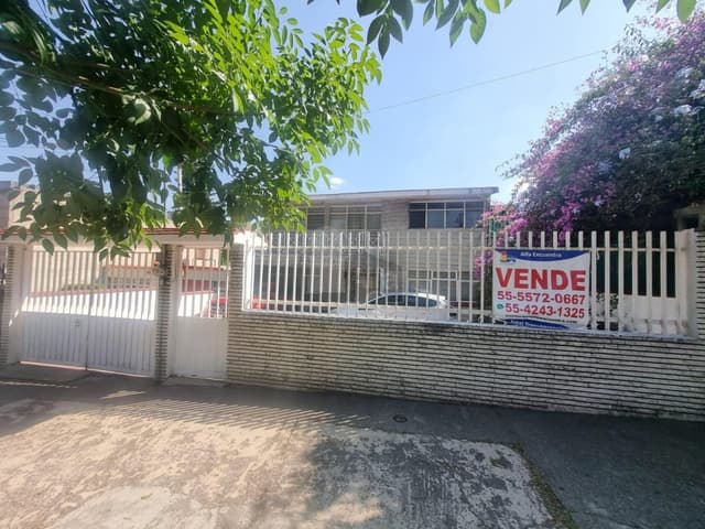 Casa en venta en Lomas del Huizachal