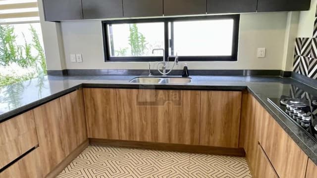 Casa Moderna en Venta en Juriquilla con Roof Garden y Cuarto de Servicio