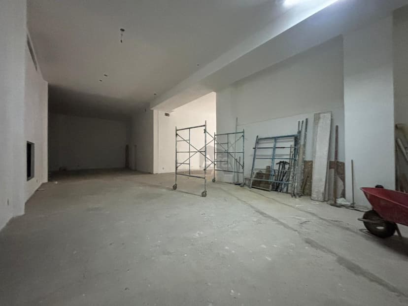 Gallery main