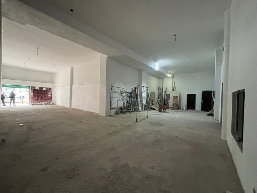 Gallery main
