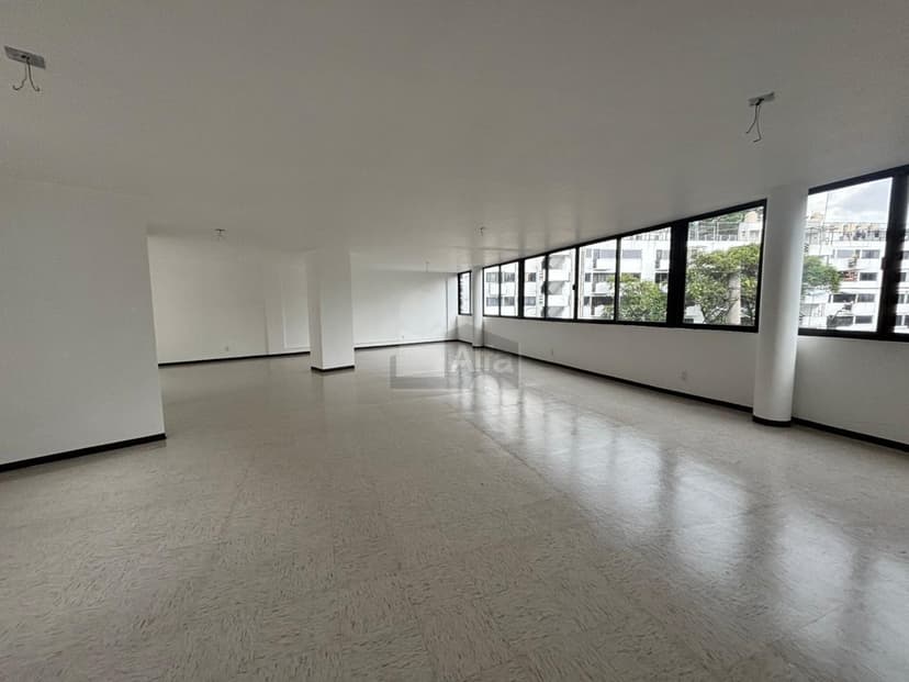 Gallery main