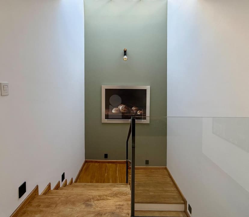 Gallery main