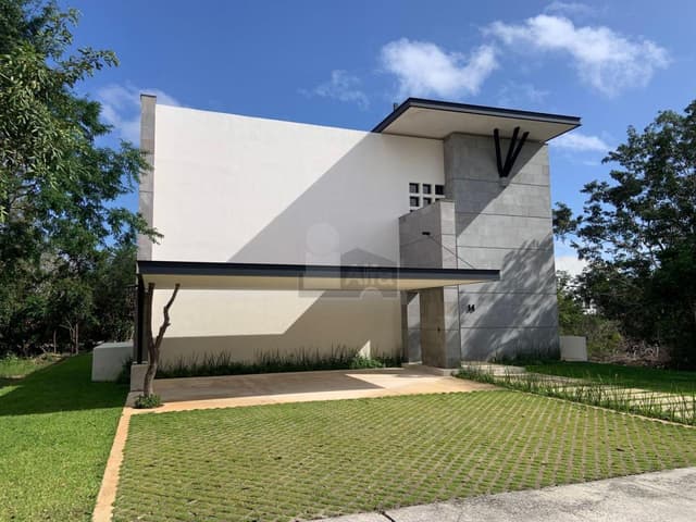 Casa en Venta y/o Renta en Residencia Cancun Country Club, Cancun Quintana Roo
