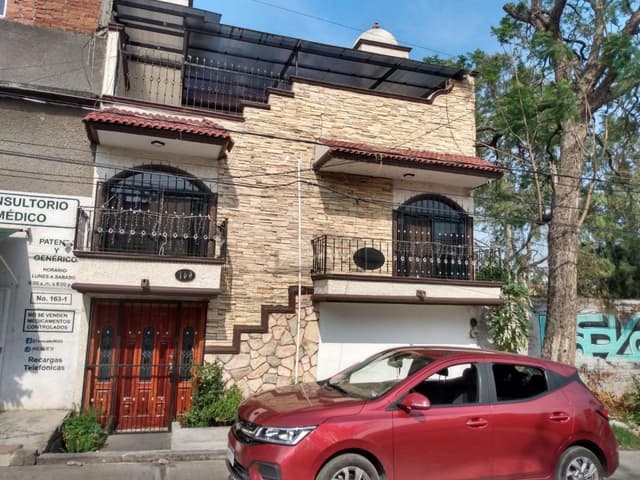 Casa en venta en Morelia, Col. Vicente Guerrero