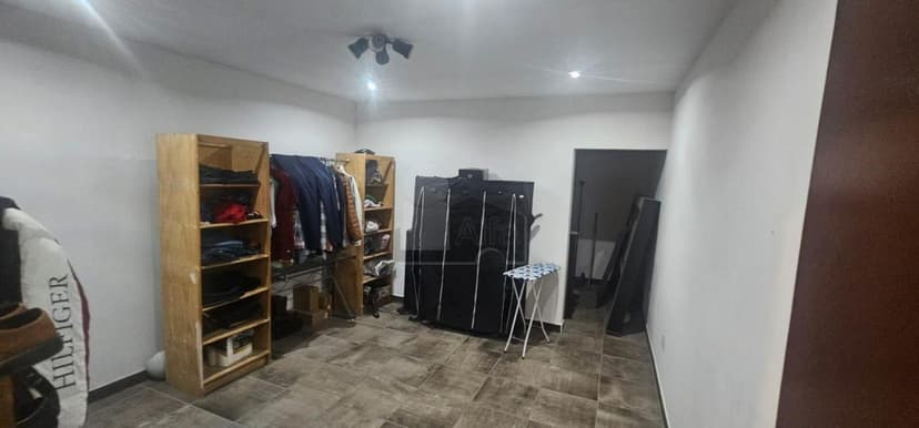 Gallery main