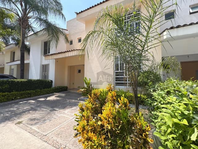 Casa en venta en privada