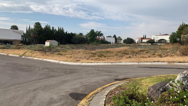 TERRENO EN VENTA QUERETARO EN EL CAMPANARIO -AE