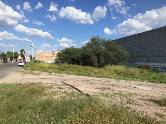 TERRENO EN VENTA VILLAS DEL ROMERAL