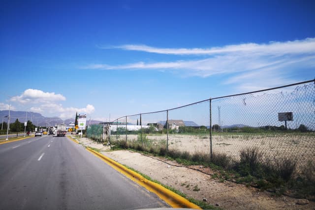 Terreno - Comercial en Renta - 5