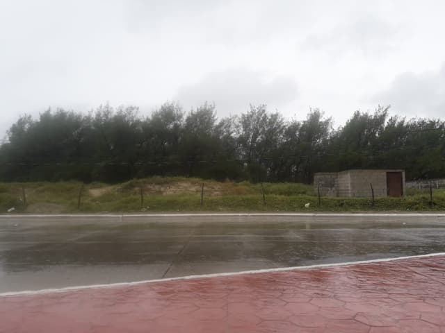 Terreno en venta en Boulevard Costero de Playa Miramar de cd. Madero, Tamaulipas.