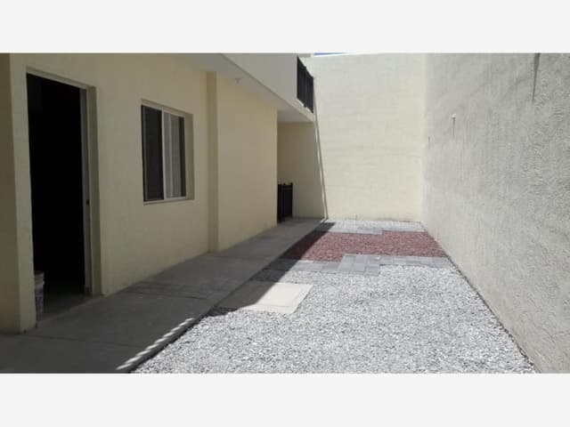 EDIFICIO EN VENTA EN AMADO NERVO, COL. CENTRO