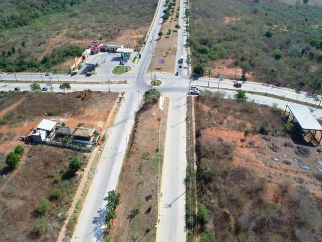 PARCELA EN VENTA 2 HEC FRENTE A CUM                