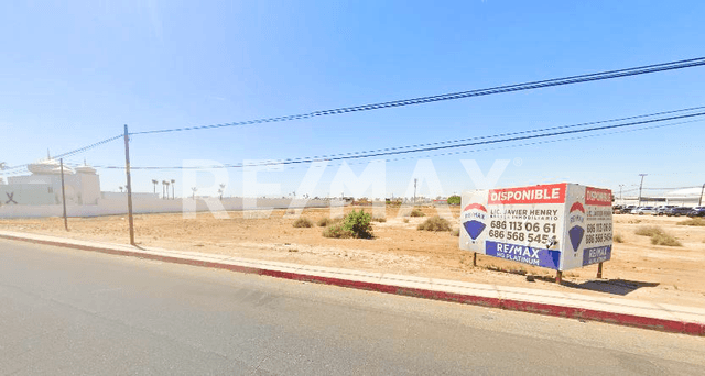 EN RENTA TERRENO SOBRE CALZADA CETYS