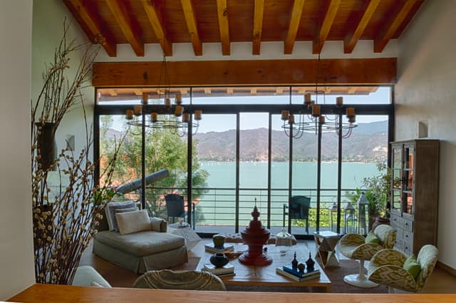 CASA EN CONDOMINIO CON ACCESO AL LAGO