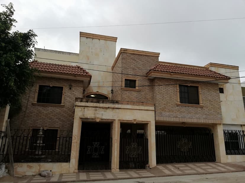 Gallery main