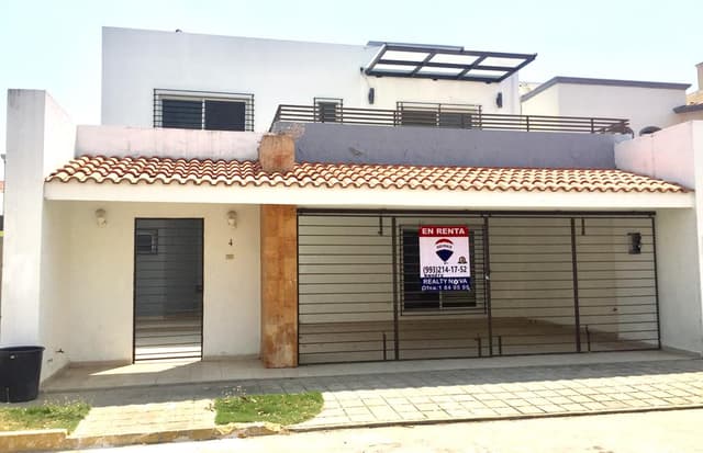 CASA EN RENTA AMUEBLADA EN EL COUNTRY