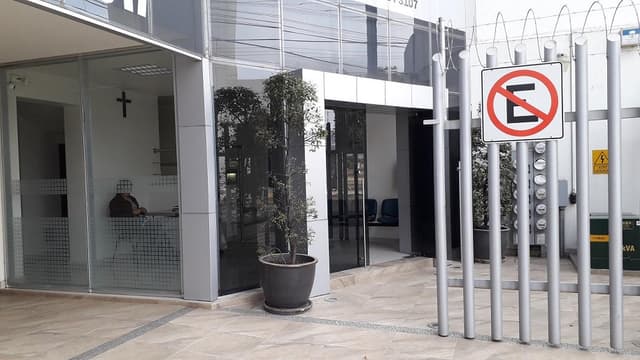 Blvd. Lázaro Cárdenas oficina en renta, oficina 1 planta baja