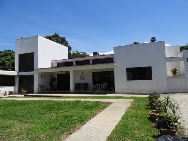 Venta de casa, Ahuatepec, Morelos, amplio jardín...Clave 2863