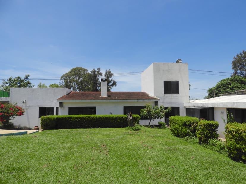 Venta de casa, Ahuatepec, Morelos, amplio jardín...Clave 2863