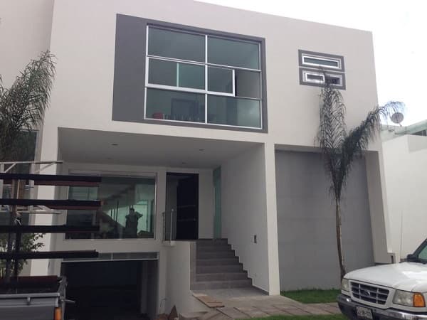 Gallery main