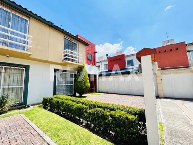 Casa Renta en Villa Toscana II, Toluca 
