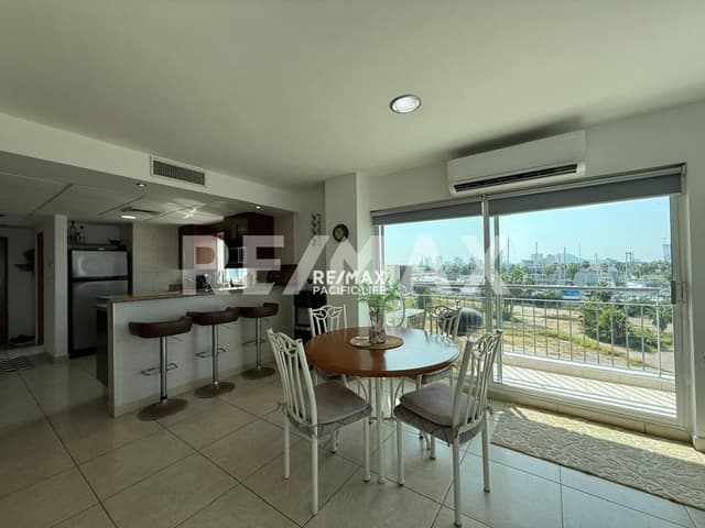 Condominio en Venta en Costa Veleros