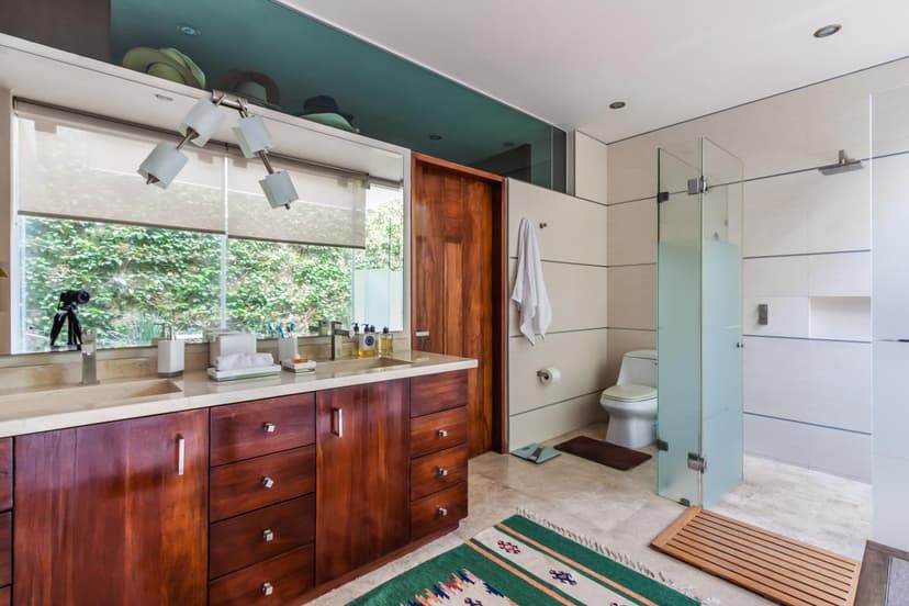 Venta de casa en Real Las Quintas, Cuernavaca, Morelos...Clave 3044
