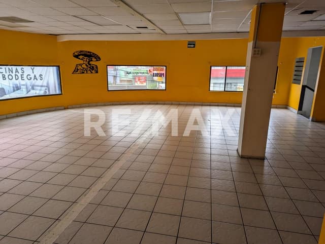 Local Comercial en Renta Plaza Casa Blanca Tijuana