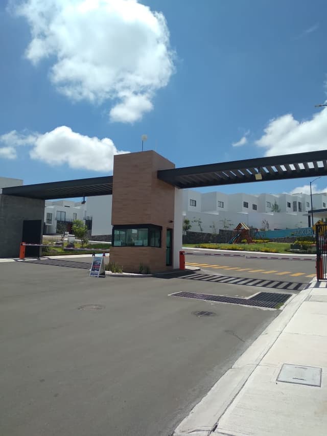 CASA EN VENTA EN CONDOMINIO ZIKURA ZIBATA EL MARQUES QUERETARO 