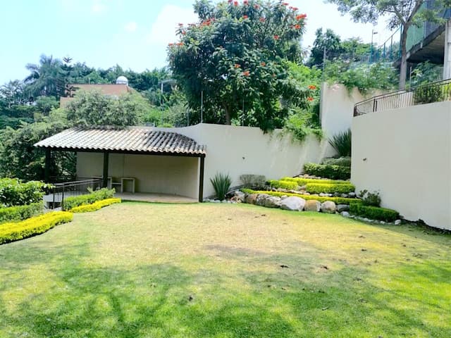 Venta de terreno en fraccionamiento Col. Palmira, Cuernavaca...Clave 3229 
