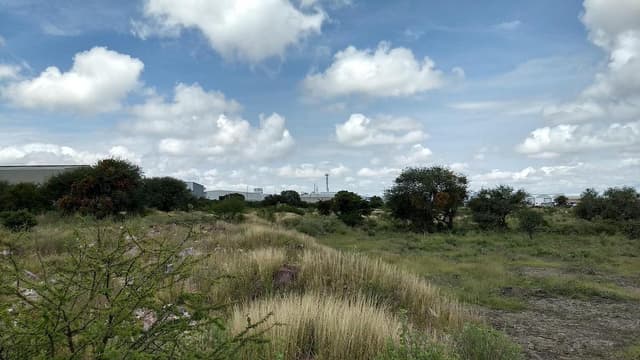 Terreno en venta en Cumbres de Conín El Marques Queretaro 