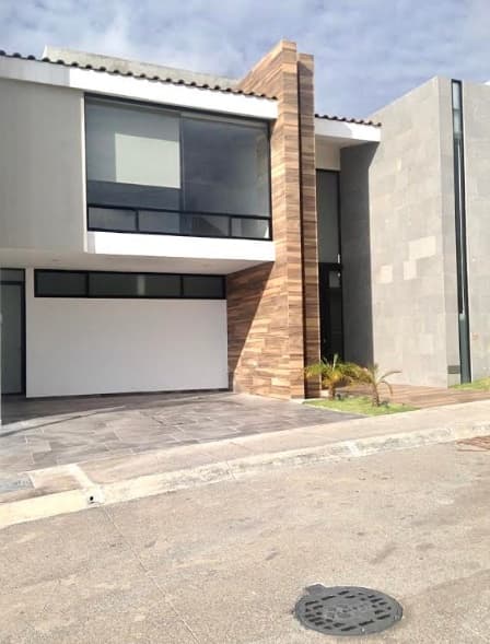 Gallery main