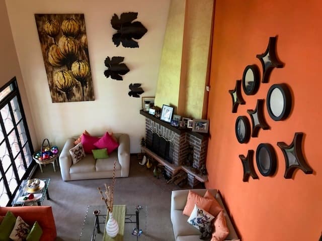 Preciosa casa en Fracc  Privado