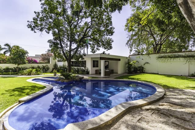 Venta de departamentos de lujo, Col. Las Palmas, Cuernavaca…Clave 3325