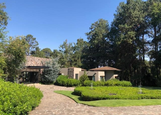 Residencia en Renta en Rancho San Ramon Valle de Bravo EL PRECIO DE  RENTA ES POR DIA  ( 483404 )