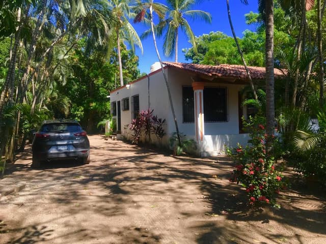 CASA EN VENTA EN PARQUE ECOLOGICO DE VIVERISTAS ACAPULCO