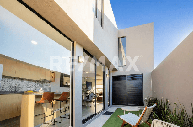 CASA VENTA EN ZAKIA XANADU QUERETARO  RCV210406-AE