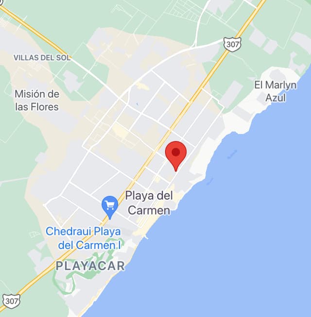 TERRENO EN PLAYA DEL CARMEN A 300 MTS. DE LA PLAYA