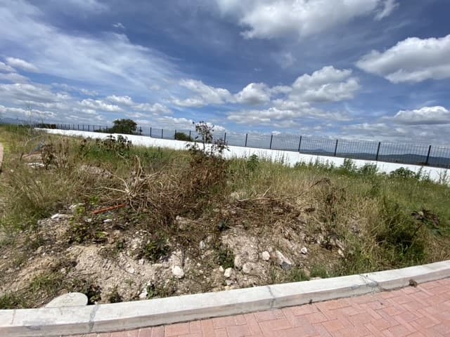 TERRENO EN VENTA CIUDAD MADERAS SUR 2 GUANAJUATO 