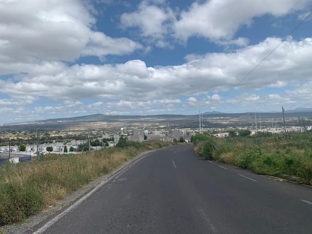 TERRENO RENTA CIUDAD MADERAS EL MARQUES QUERETARO