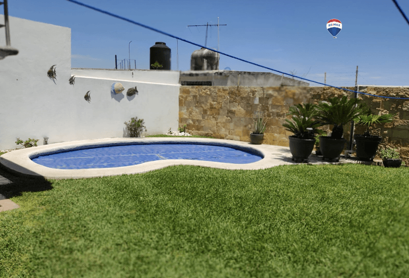 Venta de casa sola, Teopanzolco, Cuernavaca, Mor…Clave 3654