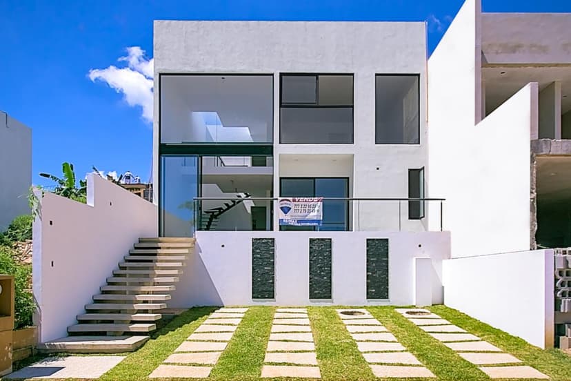 Venta de casa con control de acceso en Kloster Ahuatlan, Cuernavaca…Clave 3689 