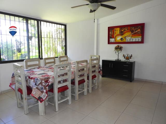 Venta de casa sola al sur de Cuernavaca, Morelos...Clave 3722