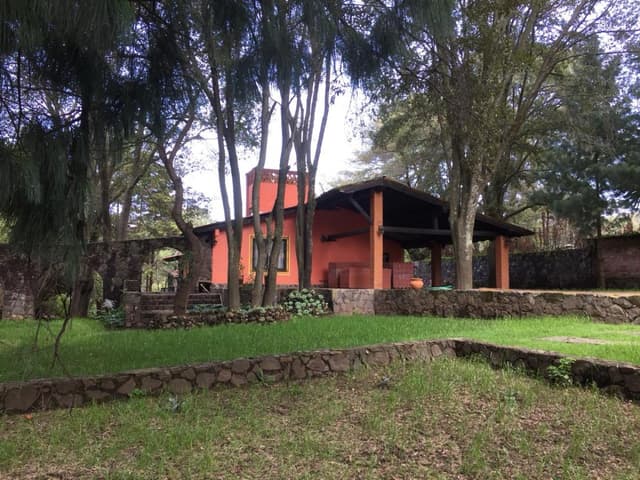 EN RENTA Casa Estilo Colonial Mexicano, Fracc. Valle de los Sauces. Ocoyoacac EDOMEX