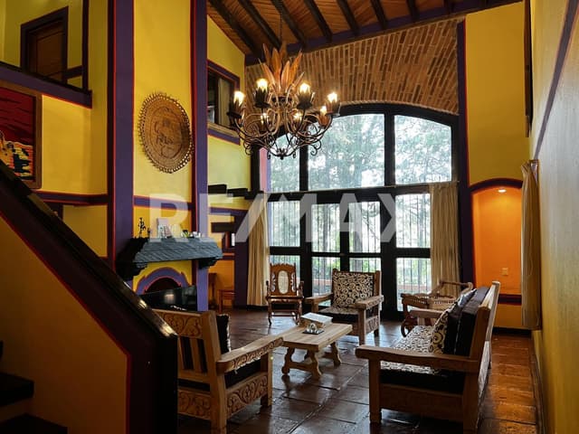 EN RENTA Casa Estilo Colonial Mexicano., Fracc. Valle de los Sauces. Ocoyoacac EDOMEX